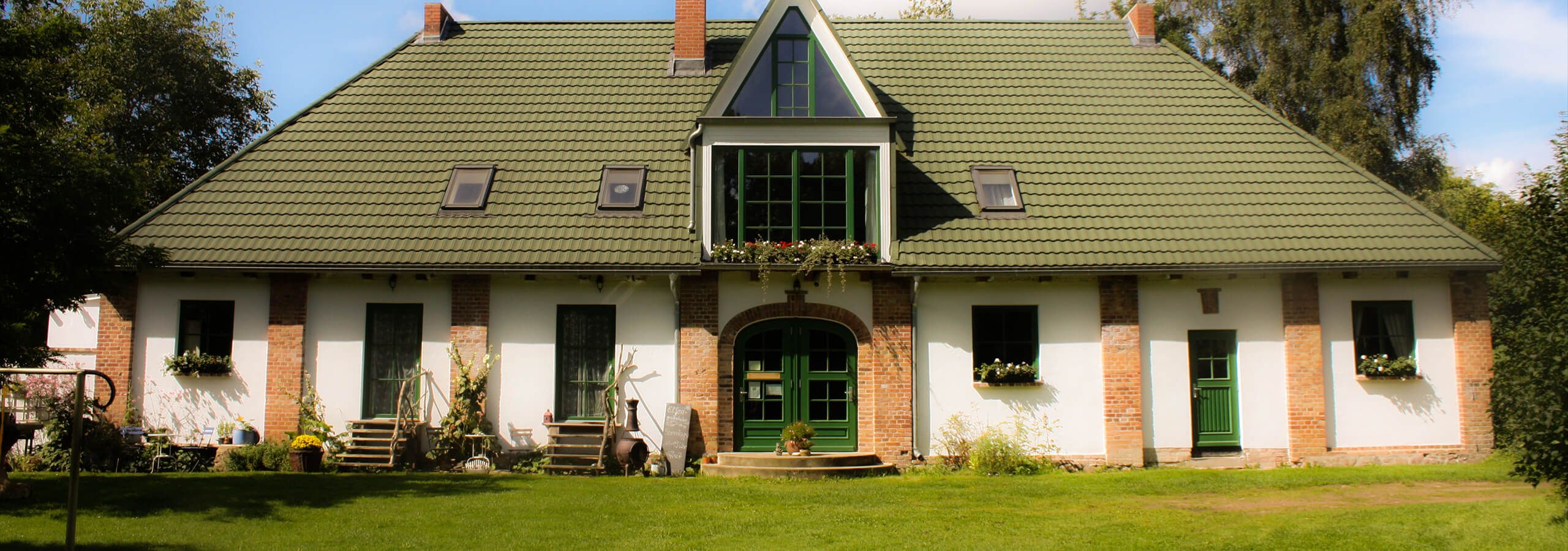 Elfenhof Gartenansicht